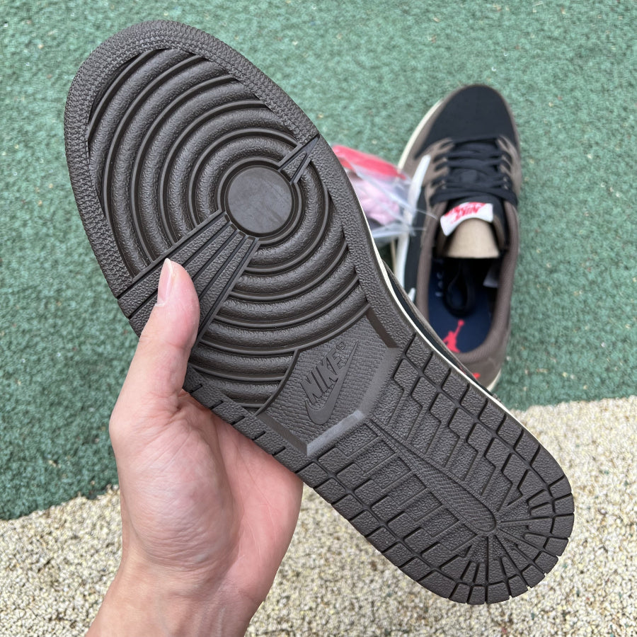 Jordan 1 Low