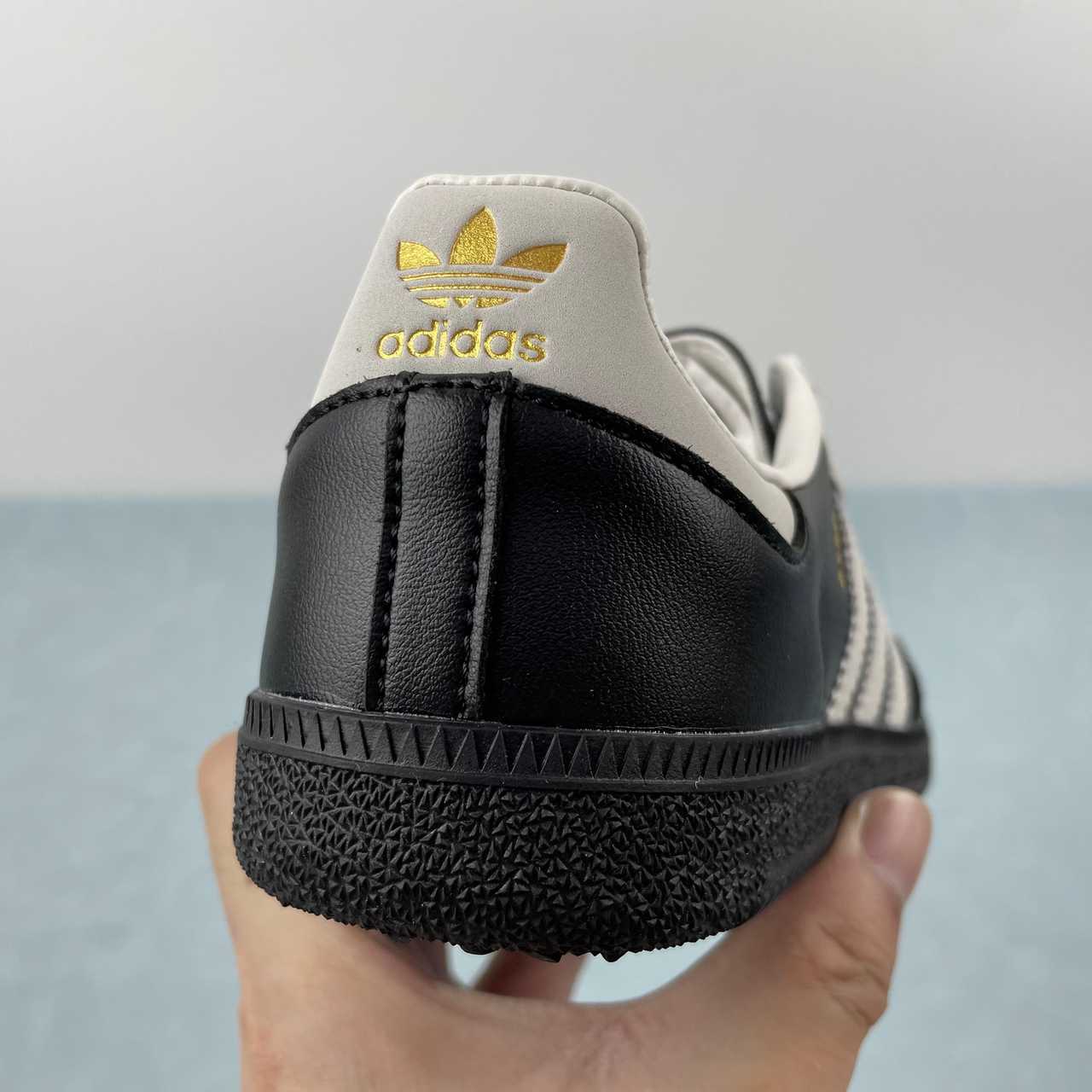 Adidas Samba