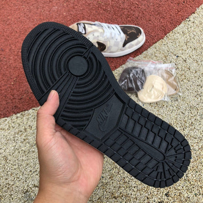 Jordan 1 Low