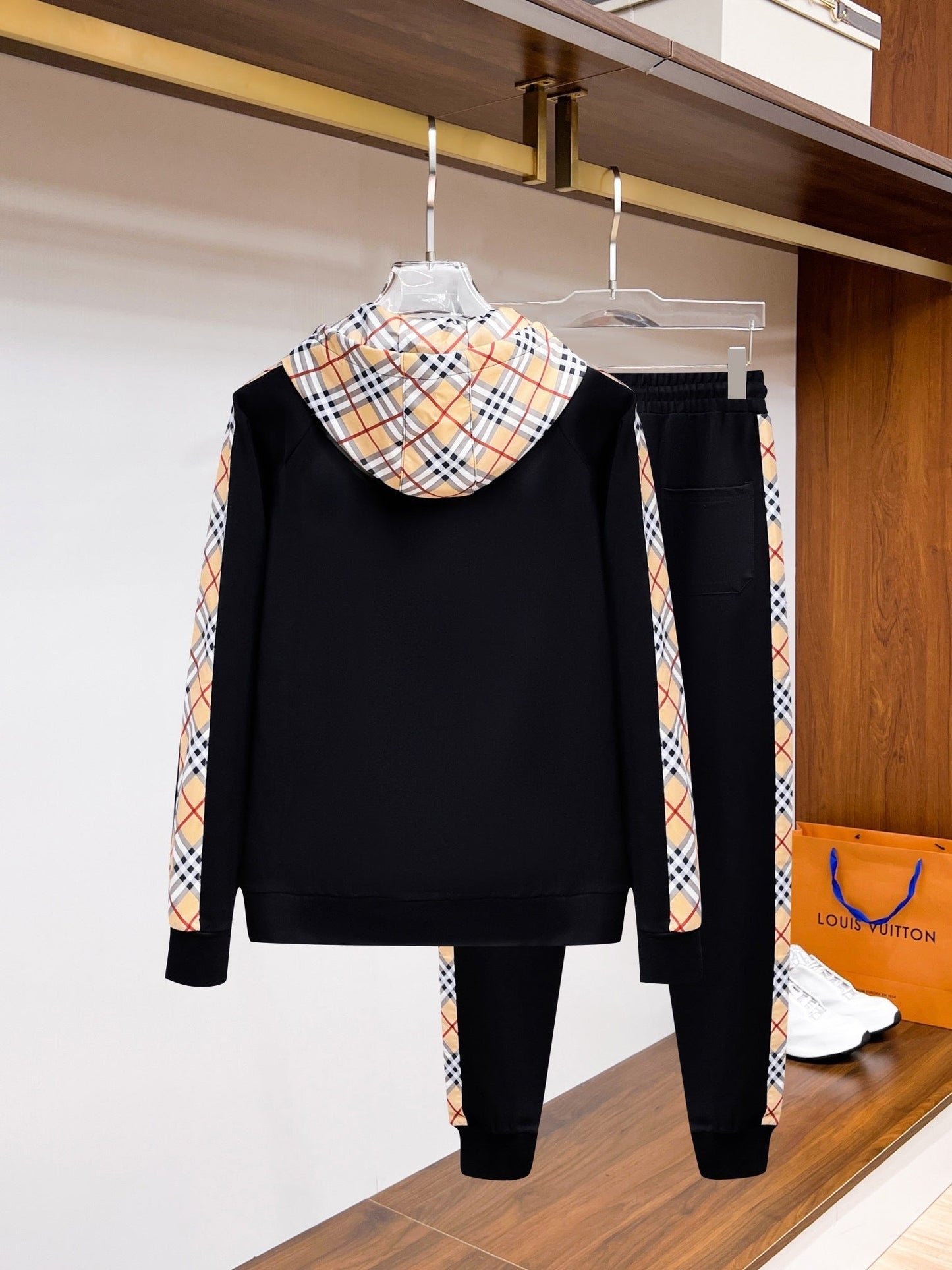 Conjunto Burberry 1.1
