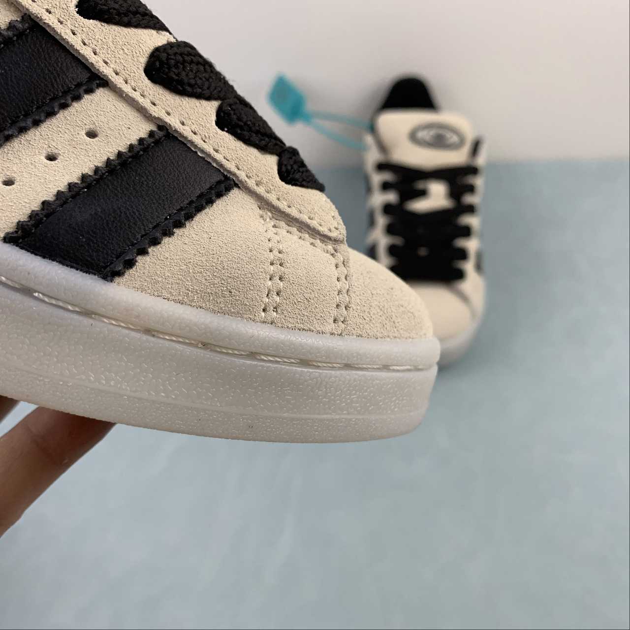 Adidas Campus 00s