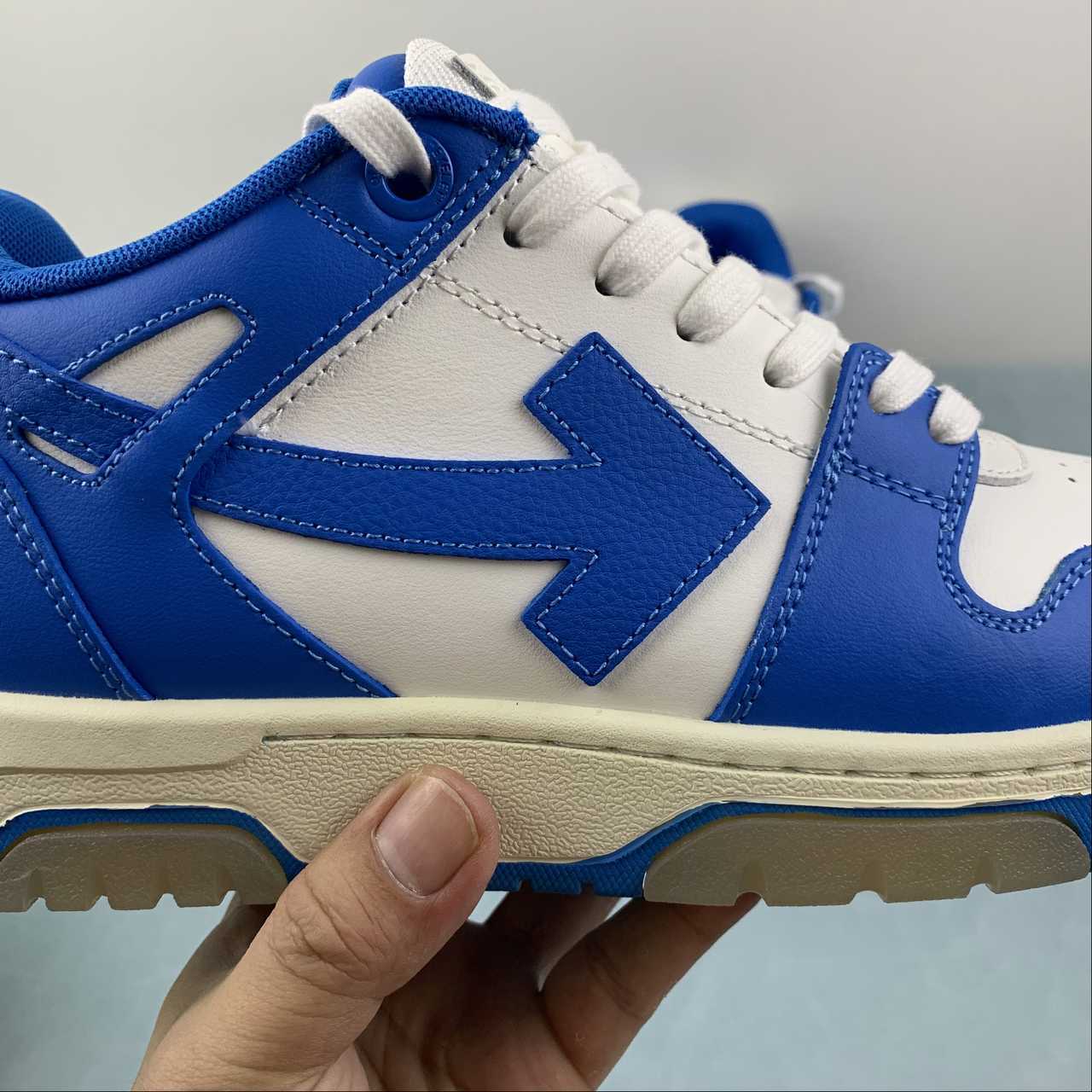 OFF-WHITE Out Of Office "000" Low