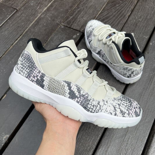 Air Jordan 11
