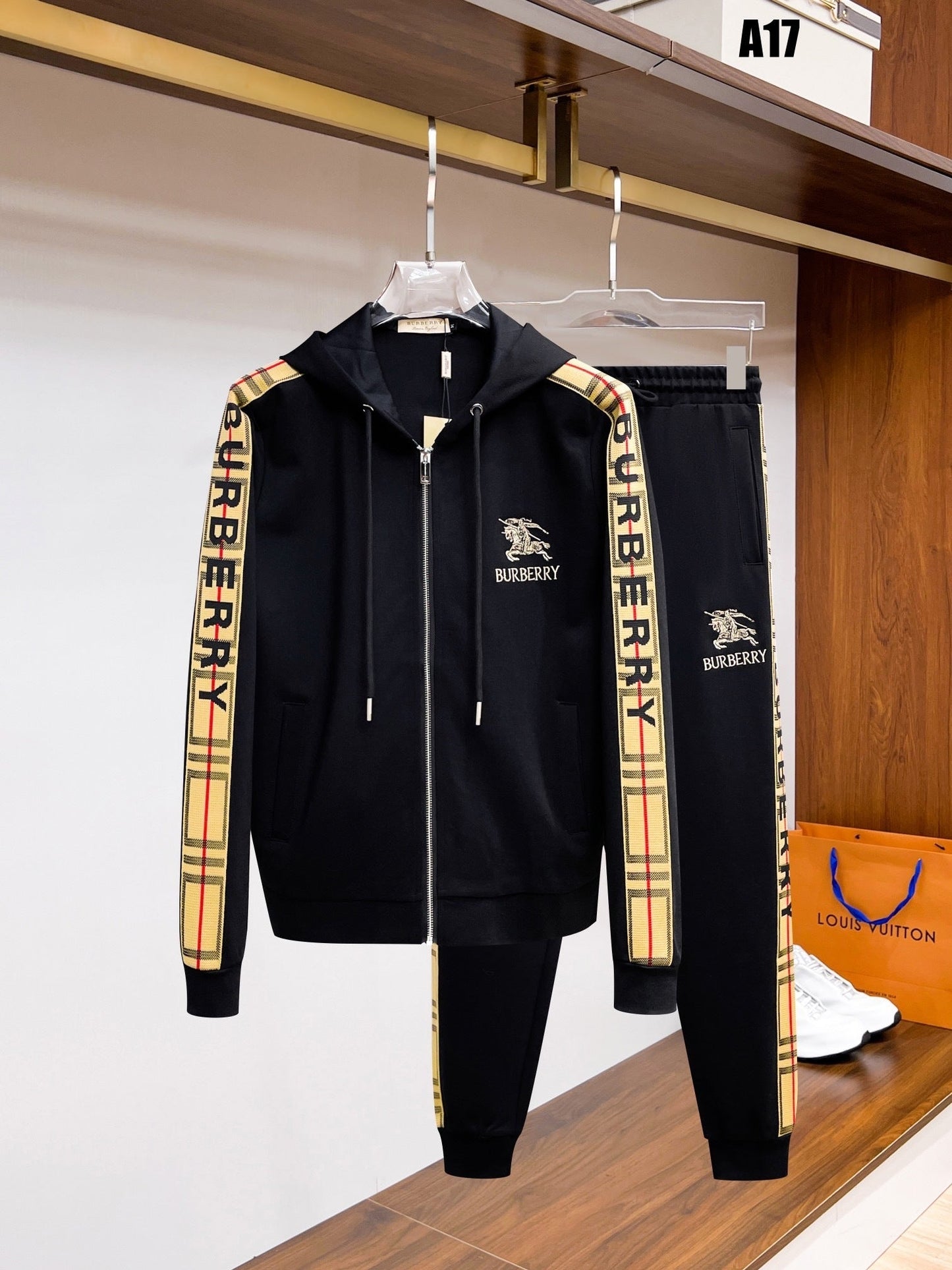 Conjunto Burberry 1.1