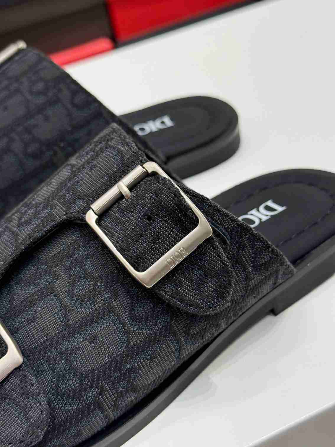 Chinelo Dior Slippers
