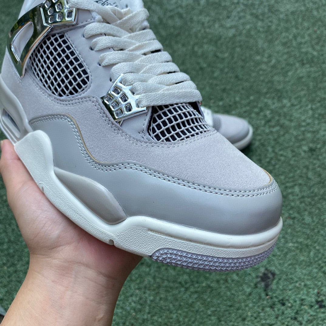Air Jordan 4
