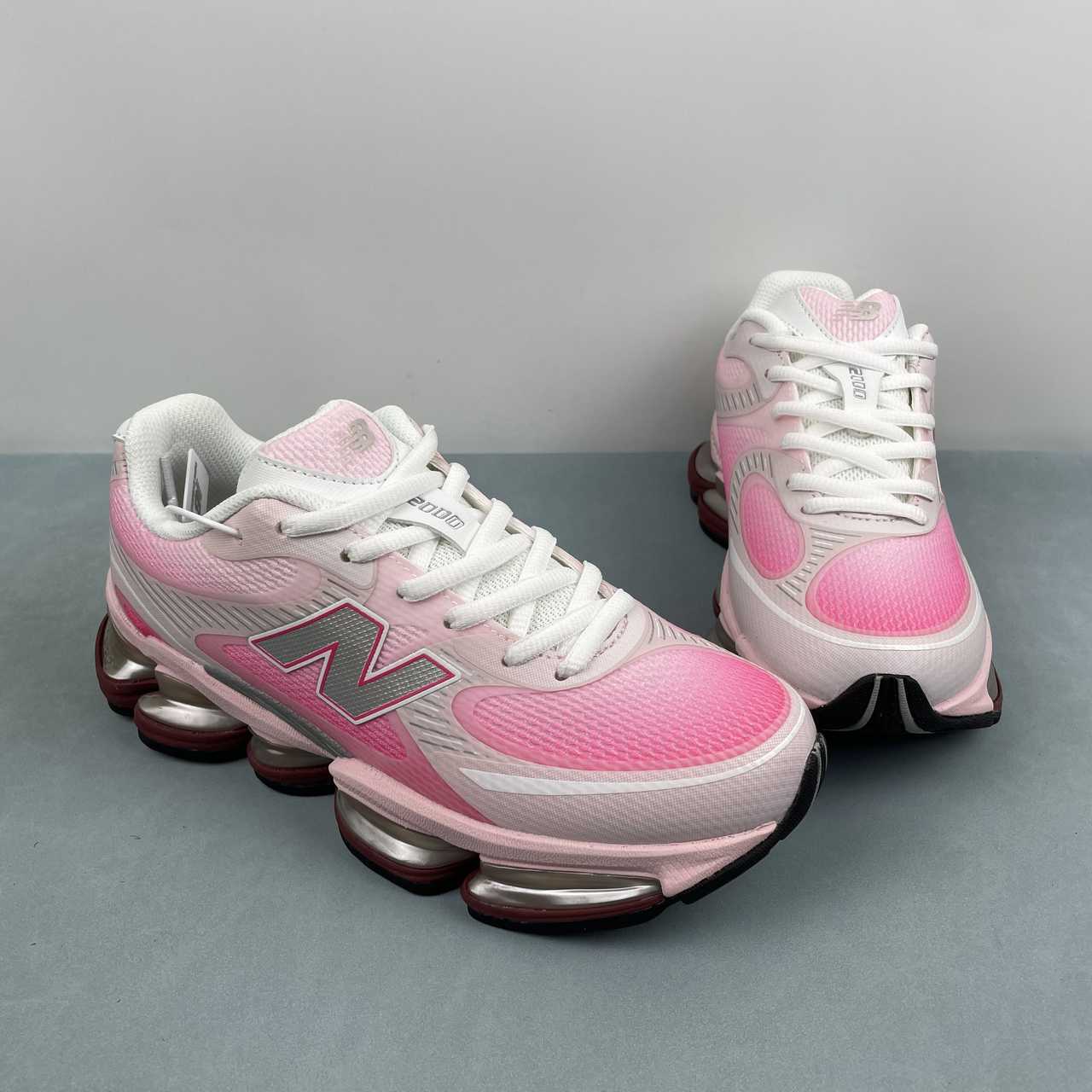 New Balance 2000