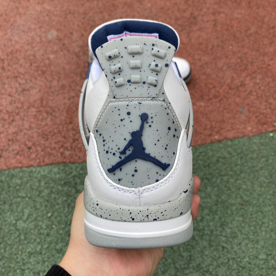 Air Jordan 4