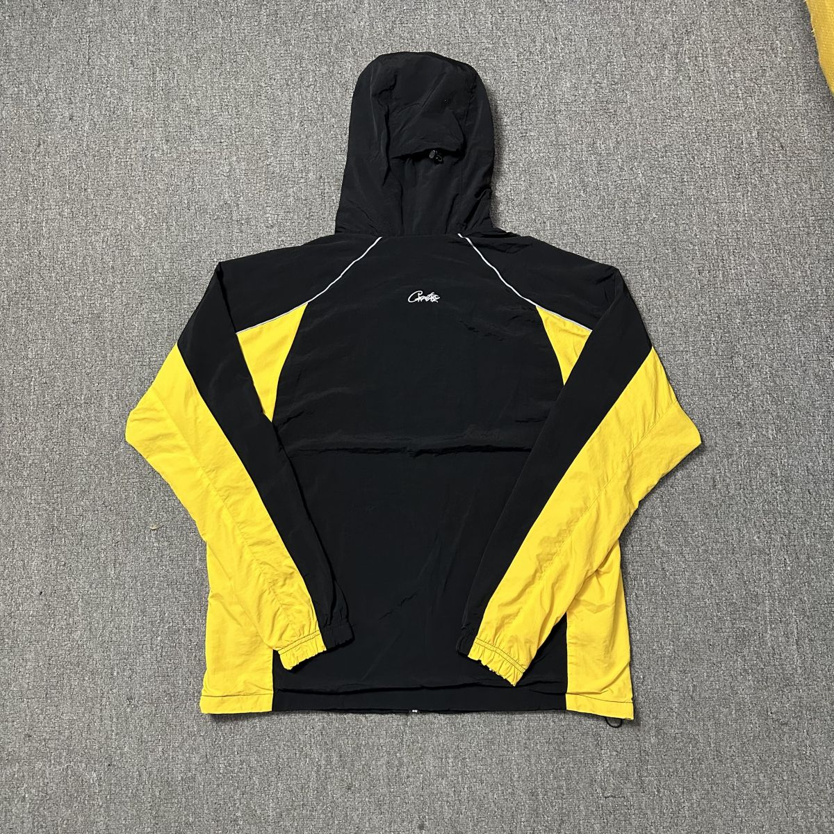 Corteiz Spring Jacket black-yellow