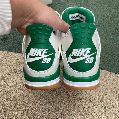 Air Jordan 4