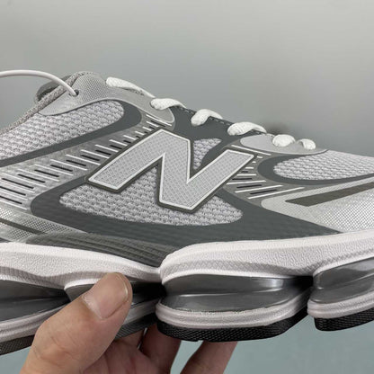 New Balance 2000