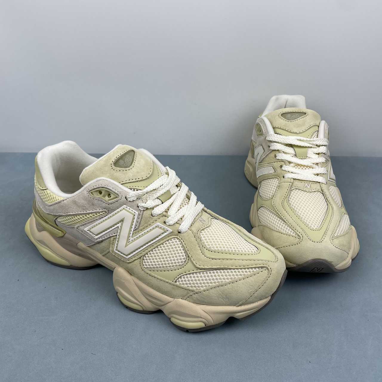 New Balance 9060
