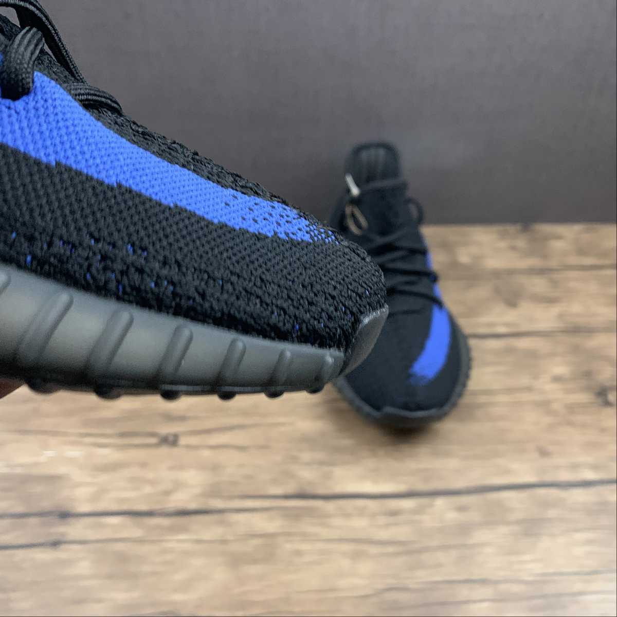 Adidas Yeezy Boost 350 V2