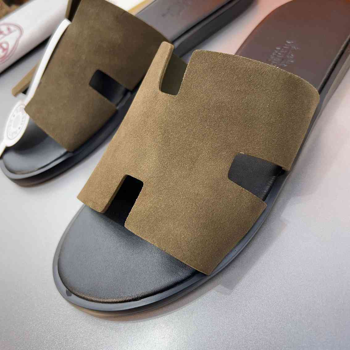 Chinelo Hermes
