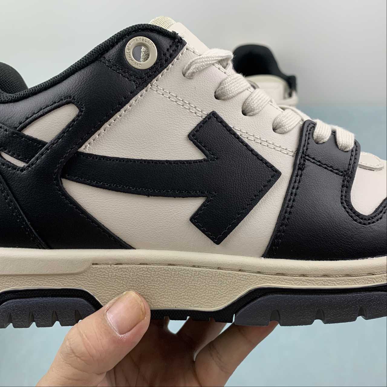 OFF-WHITE Out Of Office "000" Low