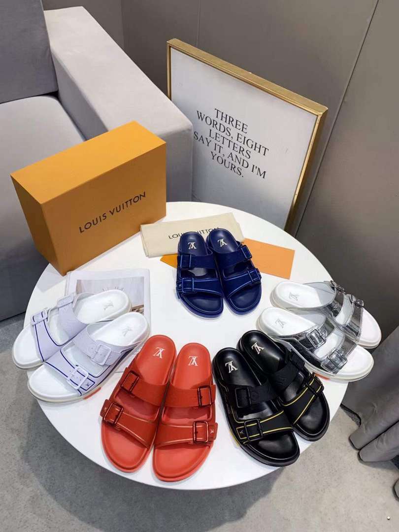 Chinelo Louis Vuitton