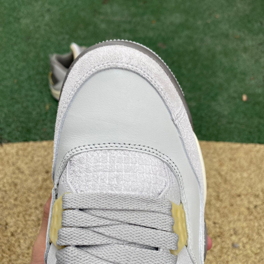 Air Jordan 4