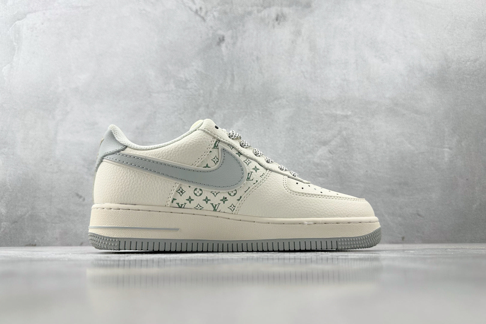 Louis Vuitton x Nike Air Force 1