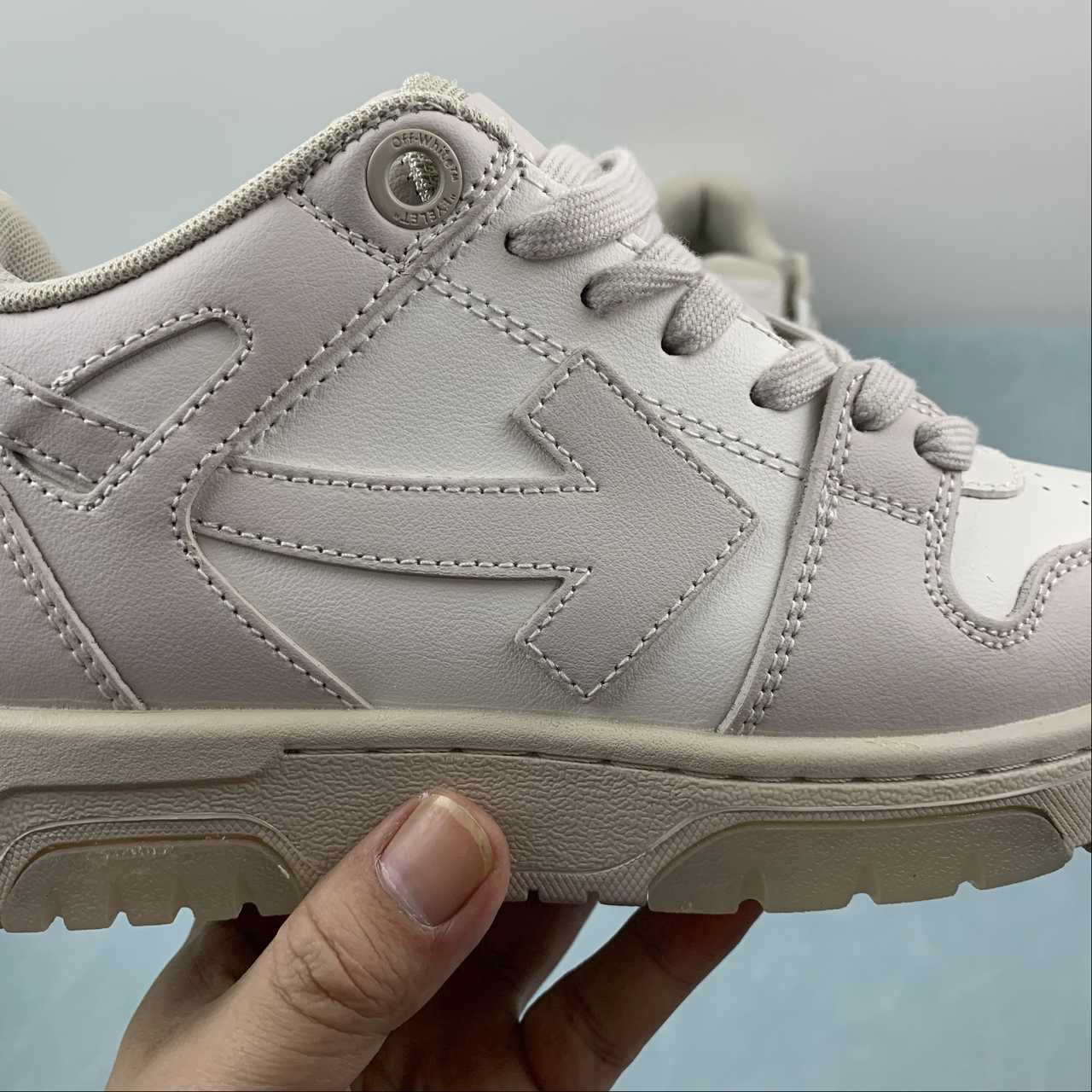 OFF-WHITE Out Of Office "000" Low