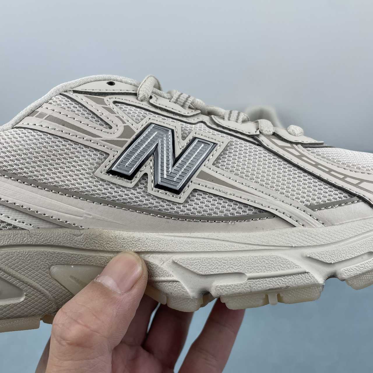 New Balance 740