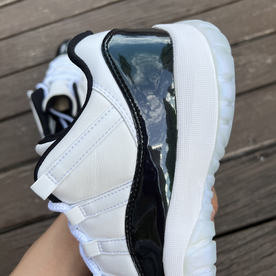 Air Jordan 11