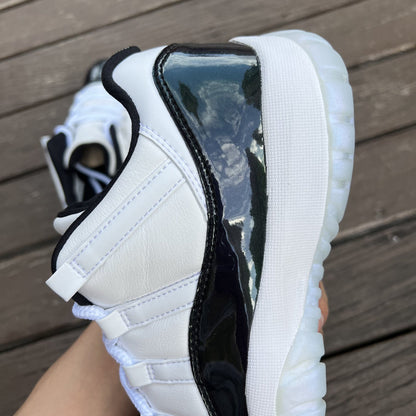 Air Jordan 11