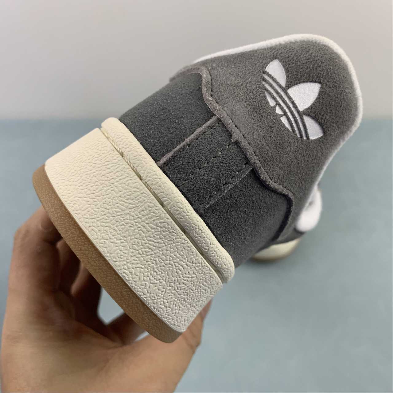Adidas Campus 00s