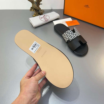Chinelo Hermes Izmir