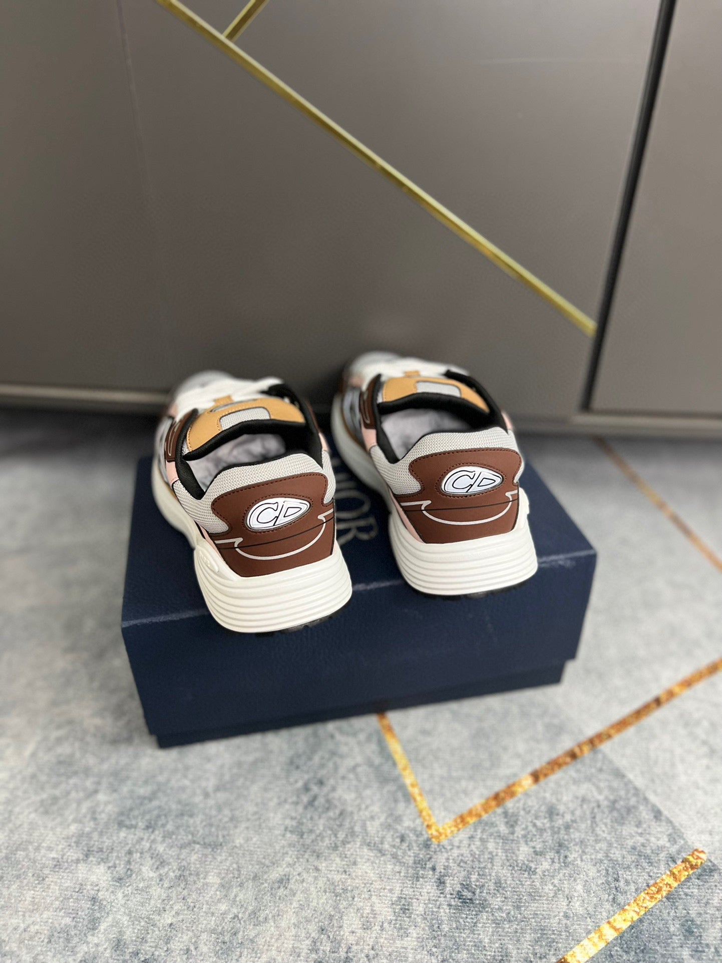 Dior B30