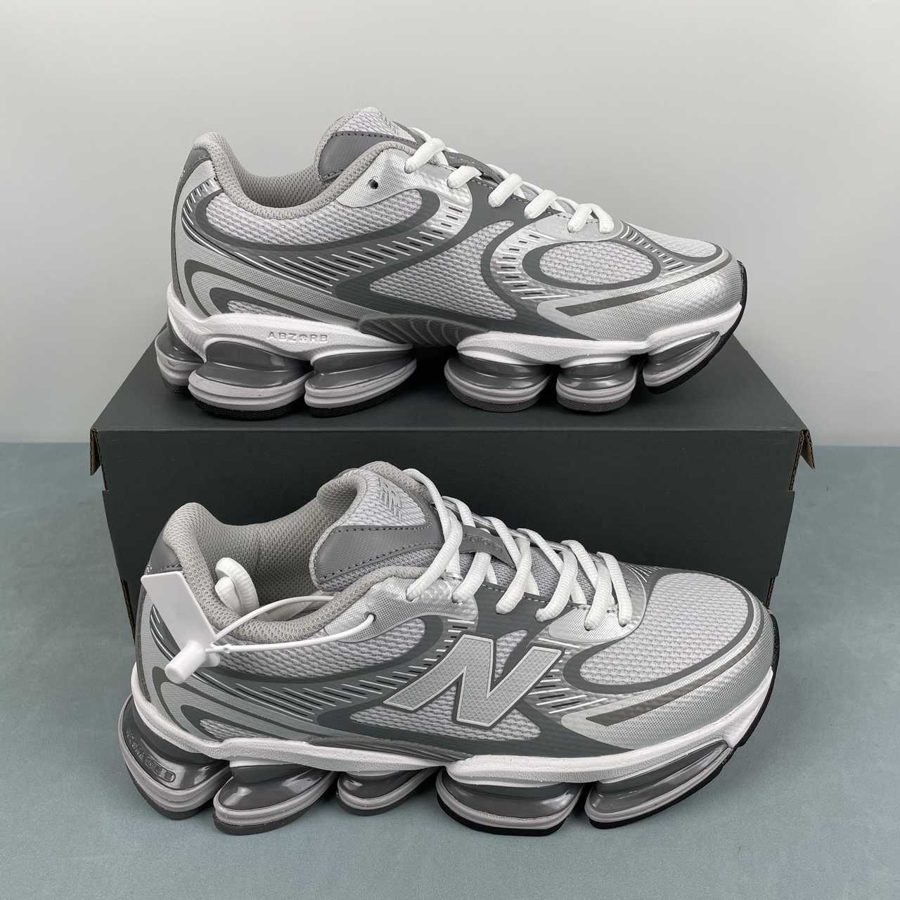New Balance 2000