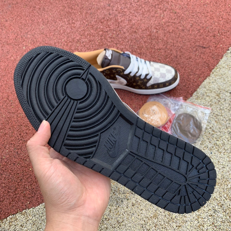 Jordan 1 Low