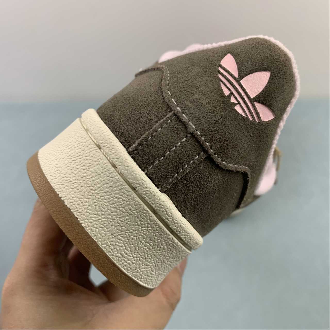 Adidas Campus 00s