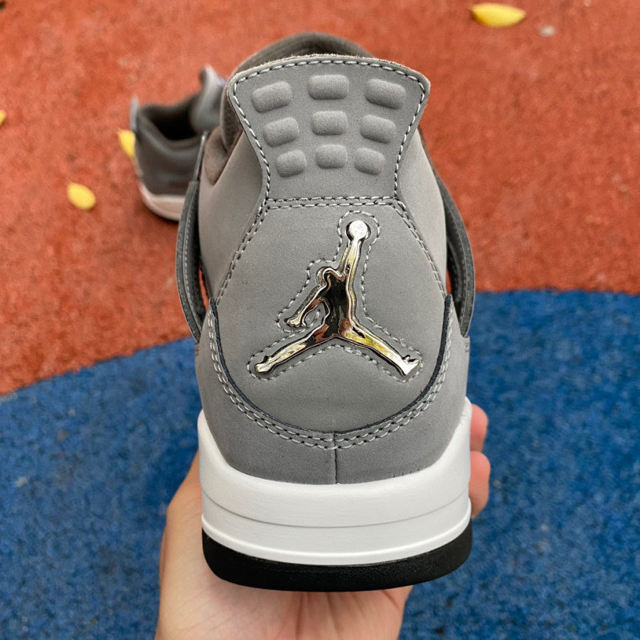Air Jordan 4