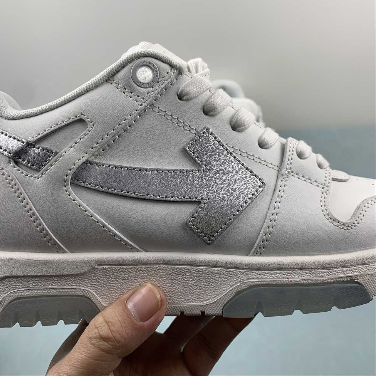 OFF-WHITE Out Of Office "000" Low