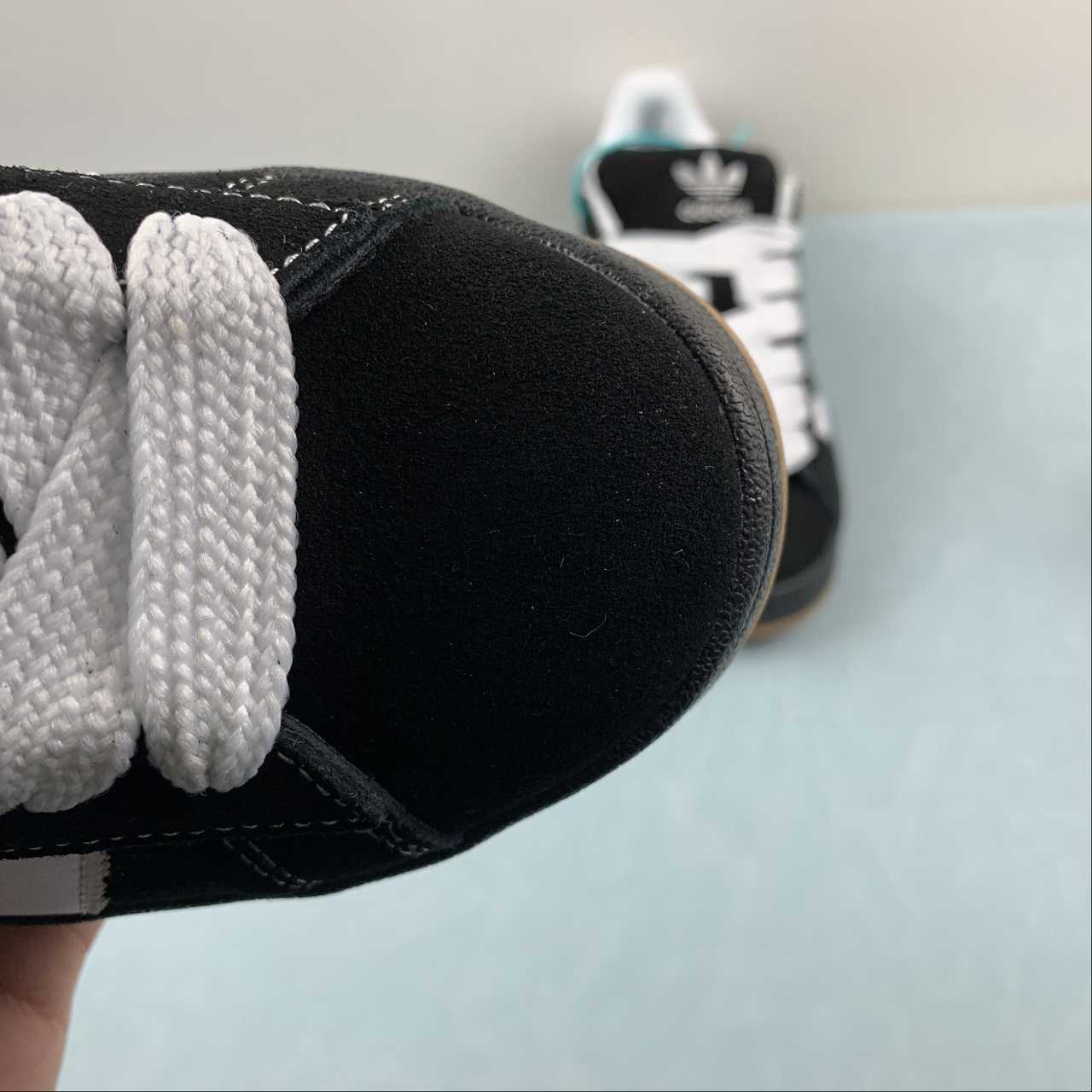 Adidas Campus 00s