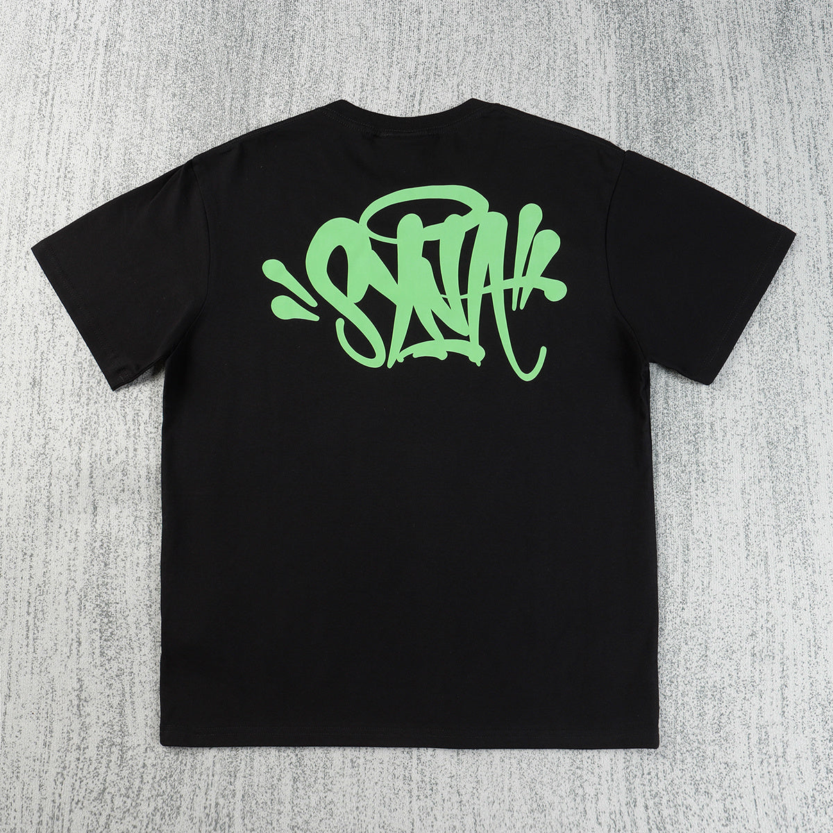 Camiseta Syna World