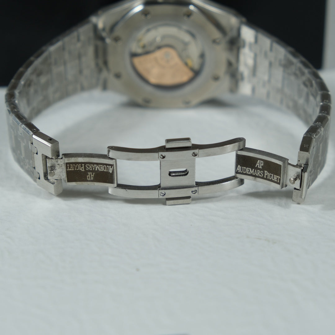 Royal Oak Medium