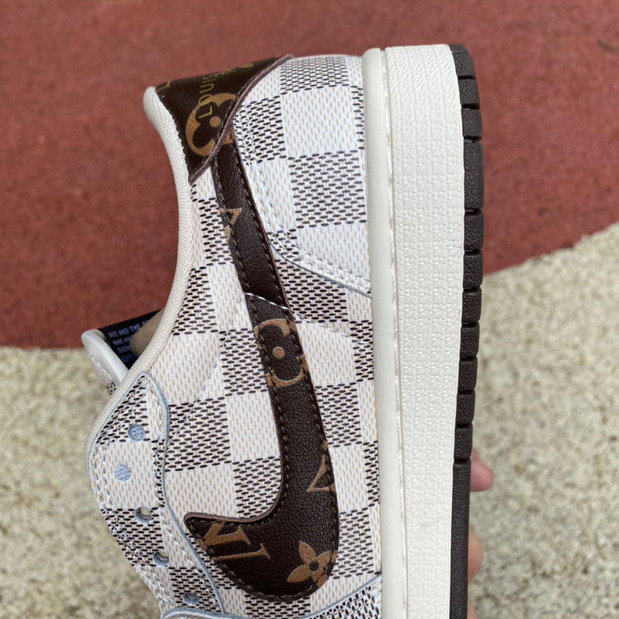Jordan 1 Low