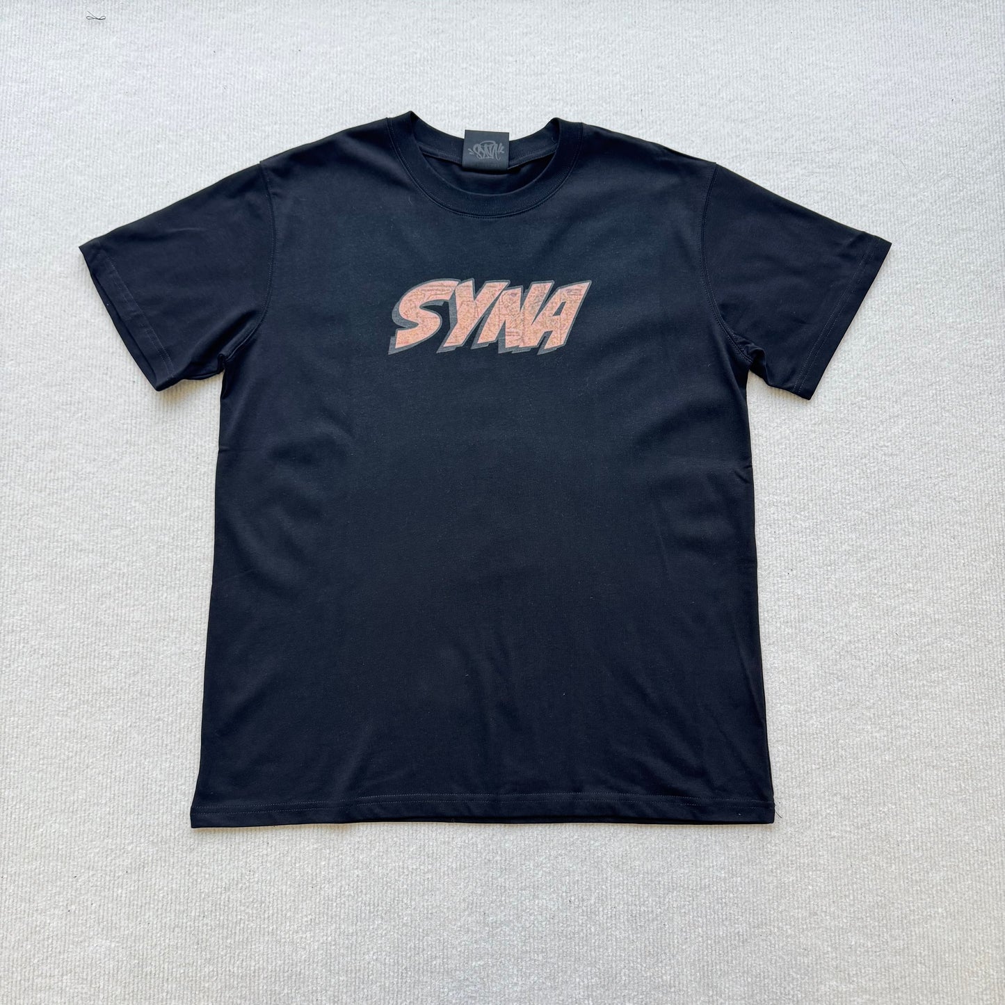Camiseta Syna World