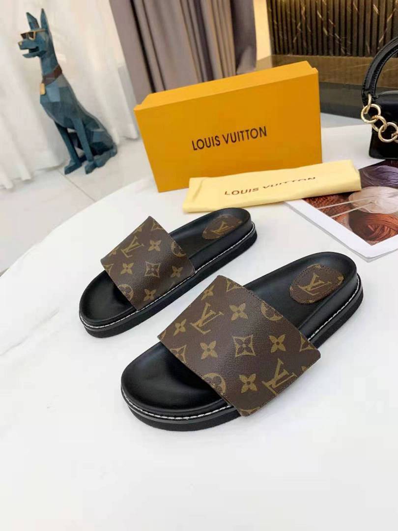 Chinelo Louis Vuitton