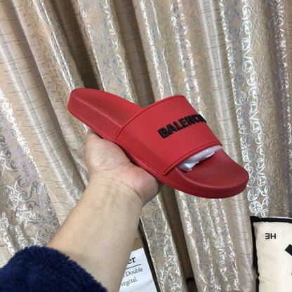 Chinelo Balenciaga