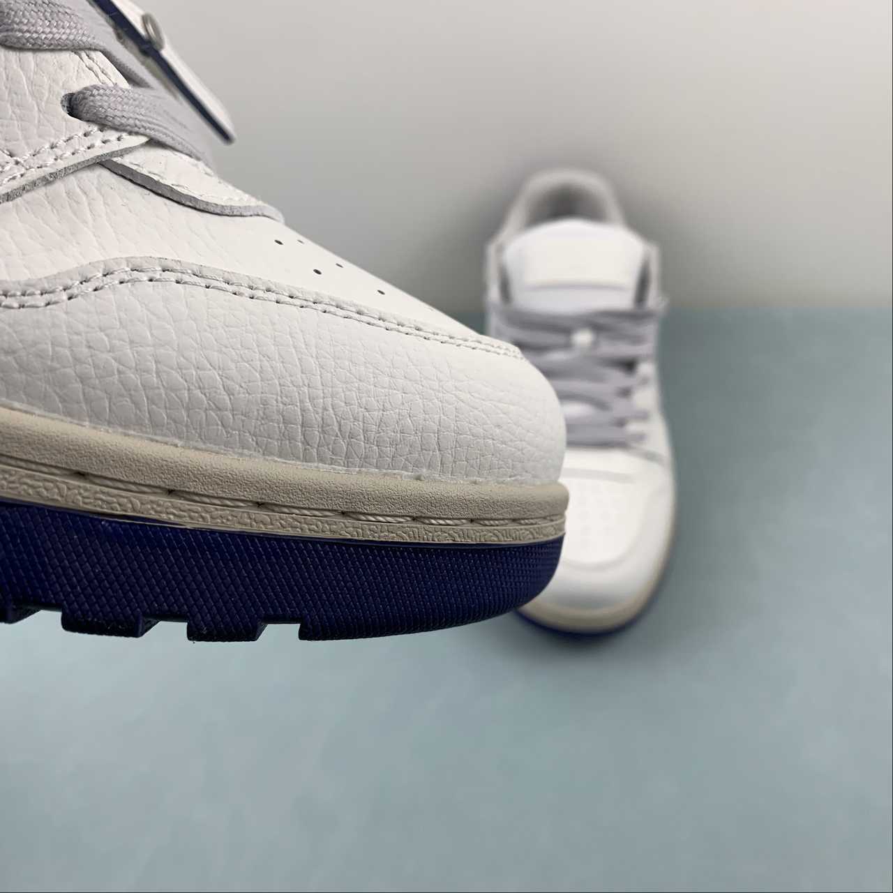 OFF-WHITE Out Of Office "000" Low