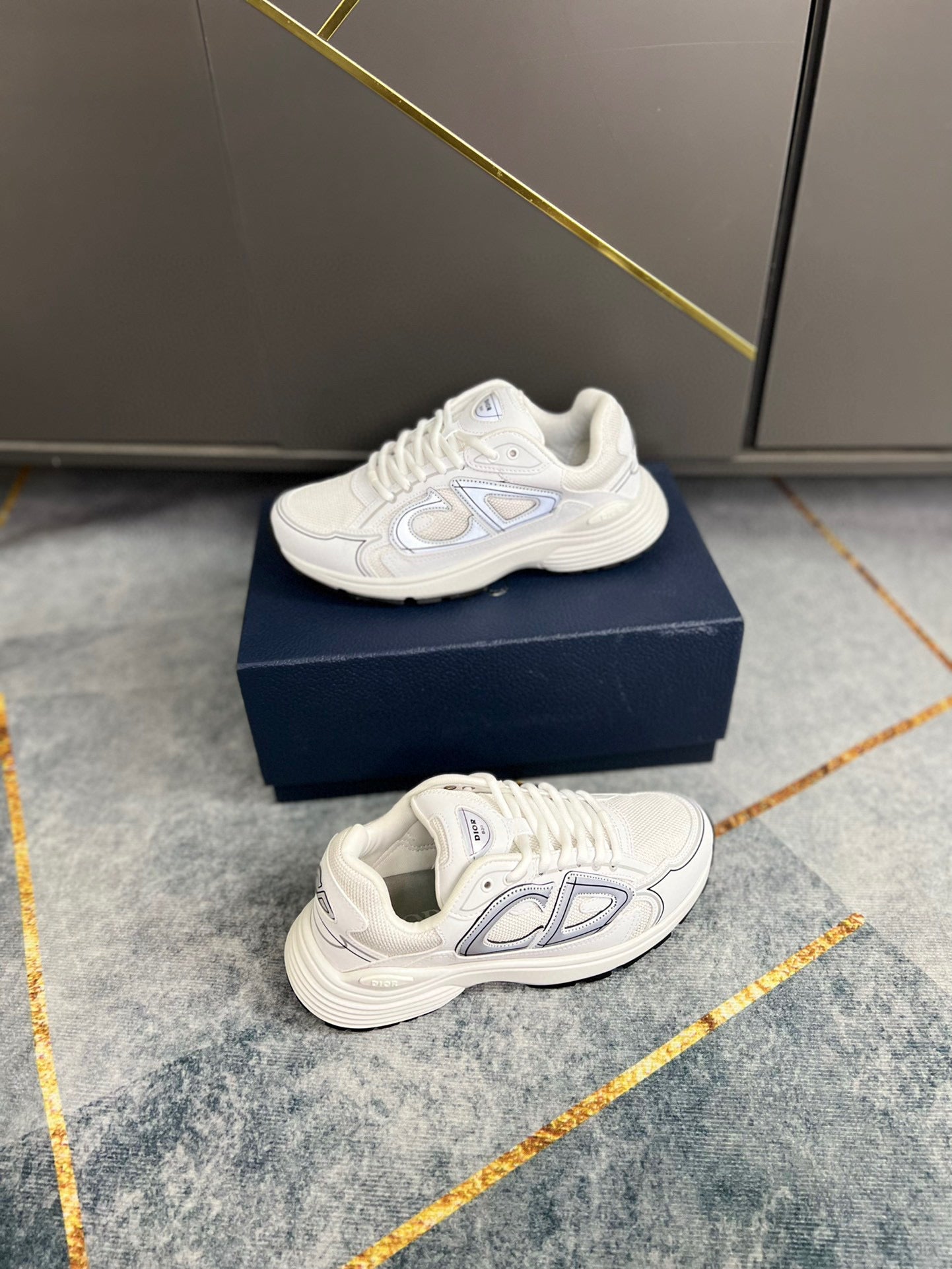 Dior B30