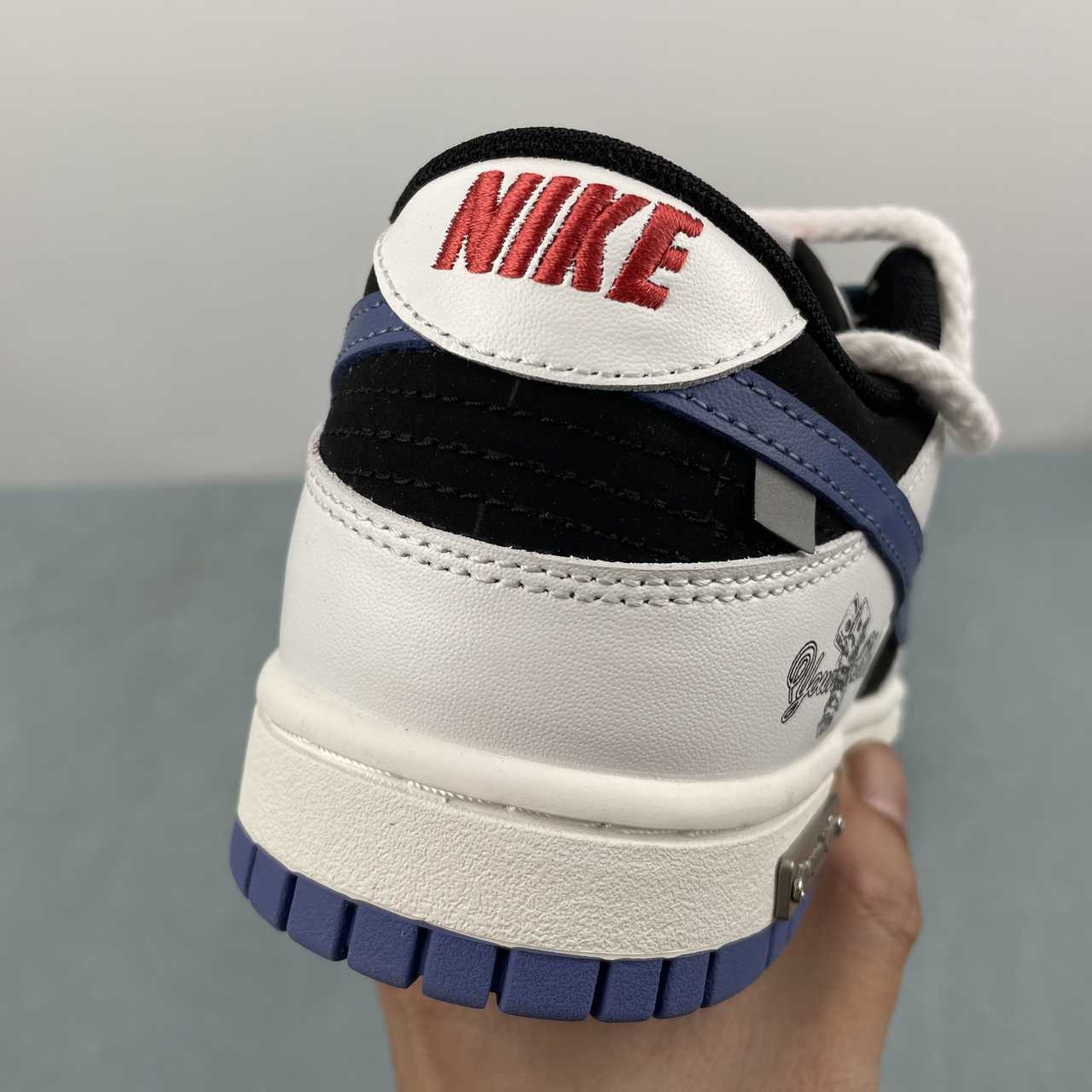 Nike Dunk Low