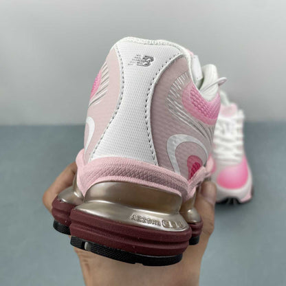 New Balance 2000
