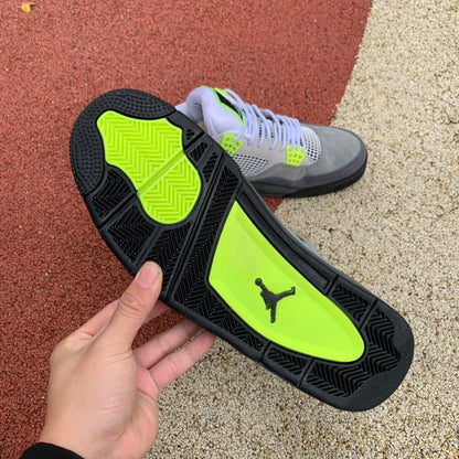 Air Jordan 4