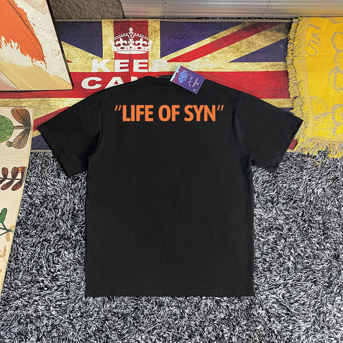 Camiseta Syna World
