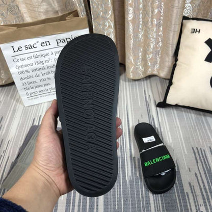 Chinelo Balenciaga