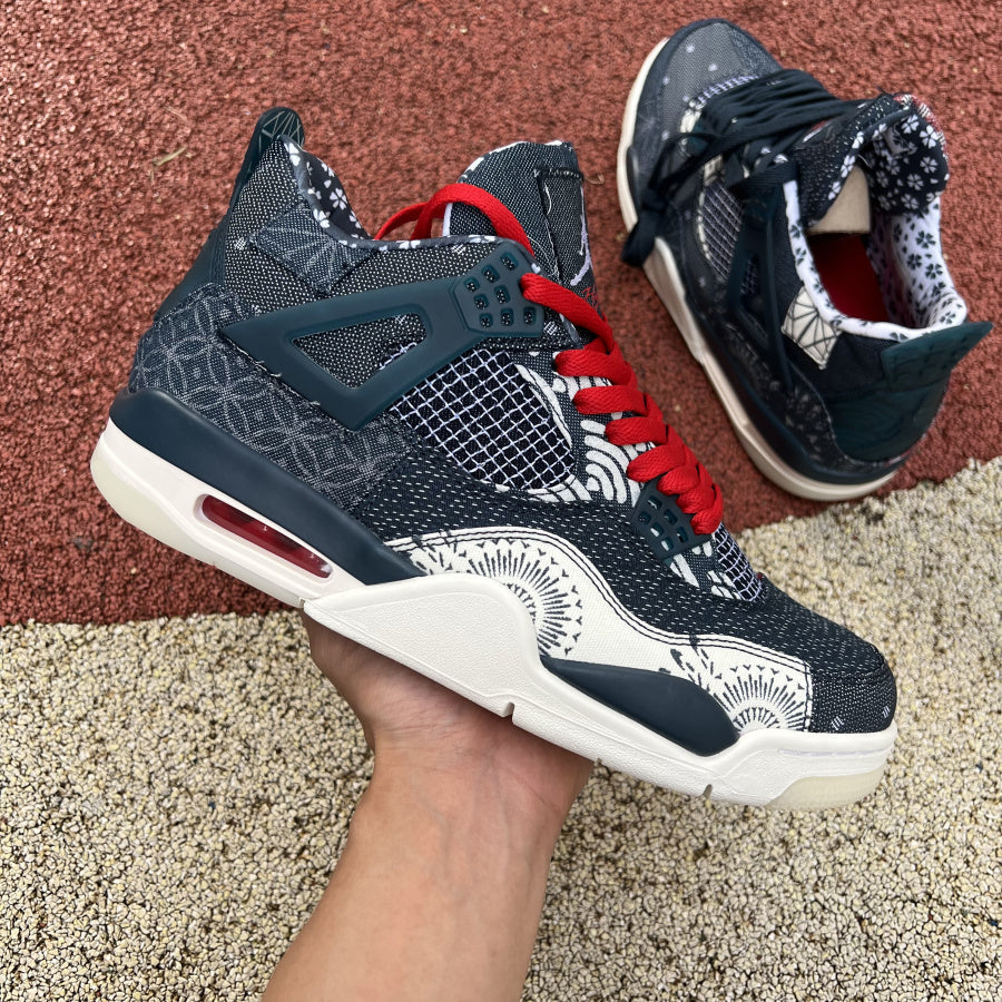 Air Jordan 4