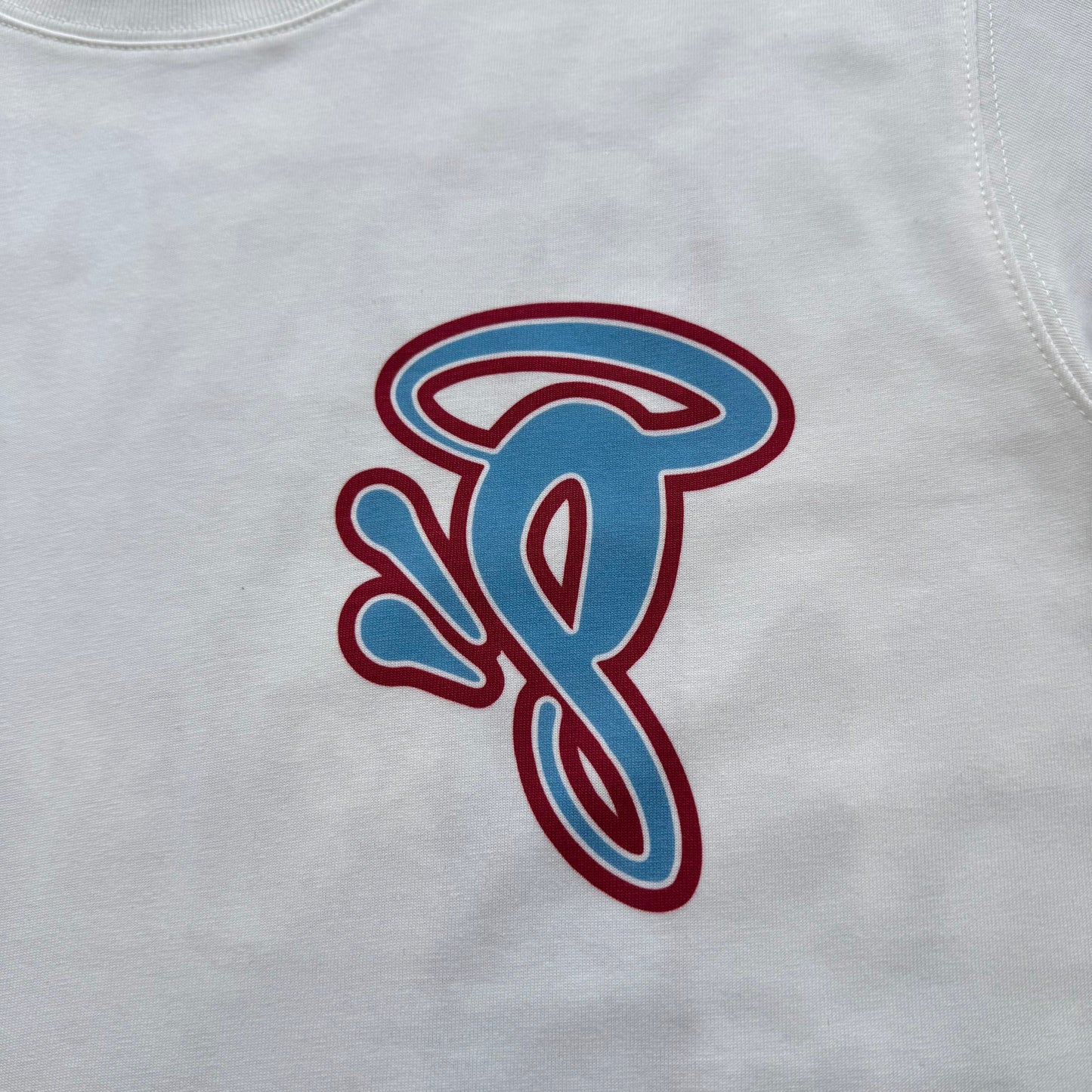 Camiseta Syna World